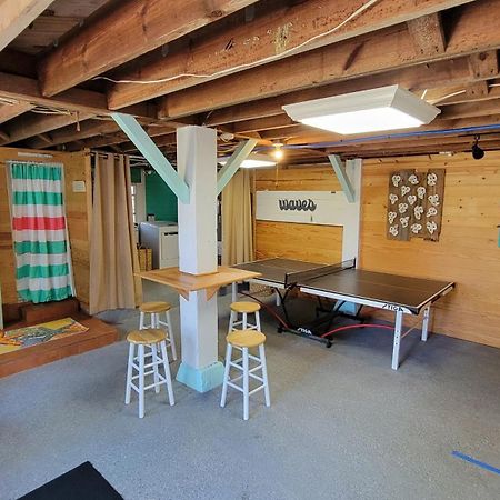 1201 Lovell Avenue By Tybee Beach Vacation Rentals タイビーアイランド エクステリア 写真