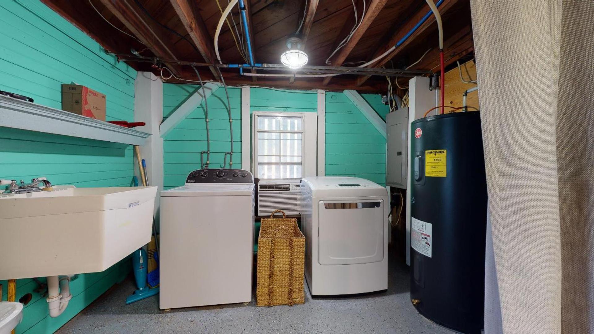 1201 Lovell Avenue By Tybee Beach Vacation Rentals タイビーアイランド エクステリア 写真