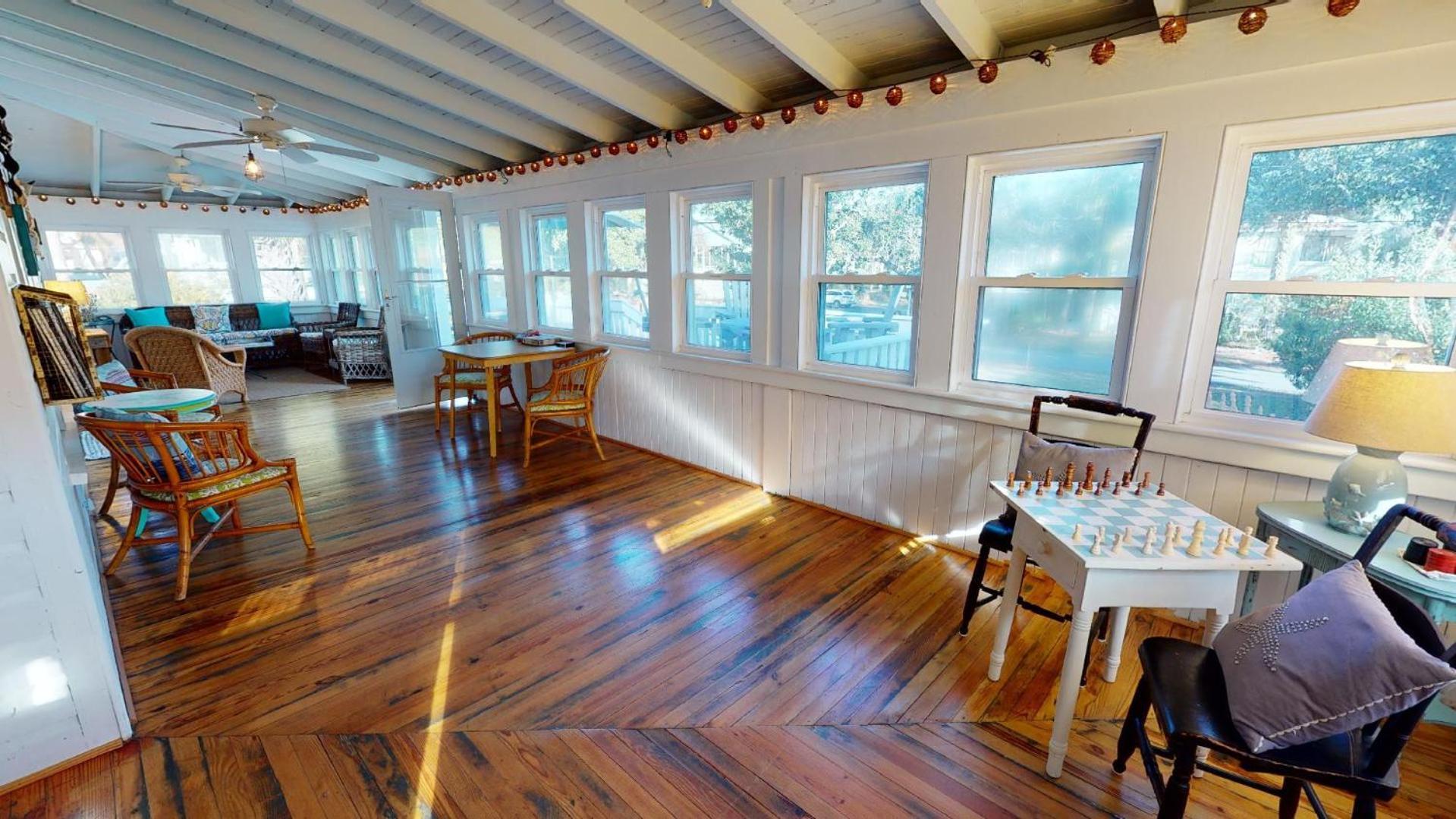 1201 Lovell Avenue By Tybee Beach Vacation Rentals タイビーアイランド エクステリア 写真