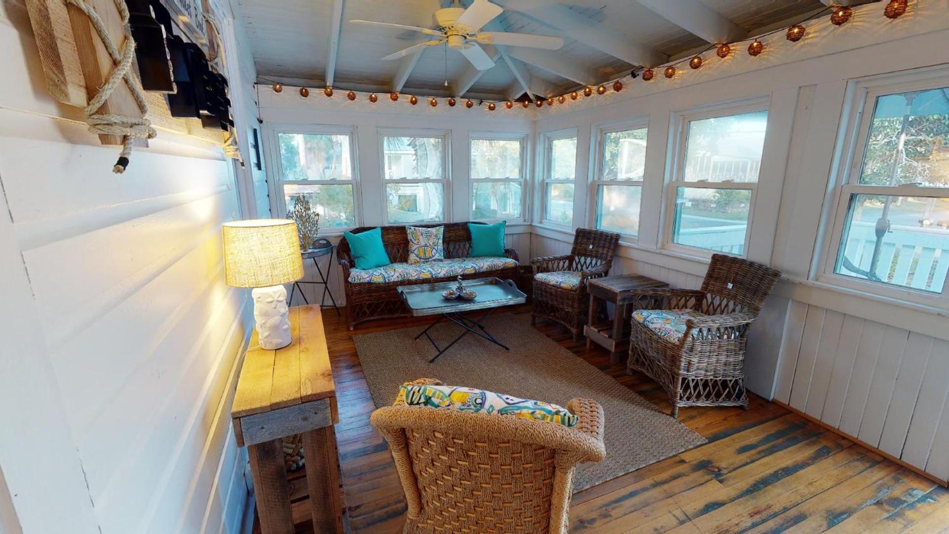1201 Lovell Avenue By Tybee Beach Vacation Rentals タイビーアイランド エクステリア 写真