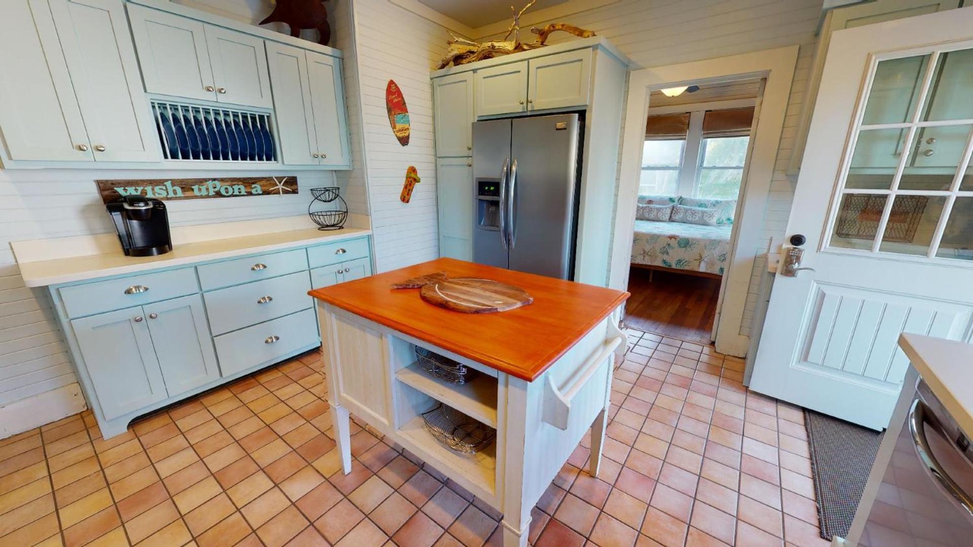 1201 Lovell Avenue By Tybee Beach Vacation Rentals タイビーアイランド エクステリア 写真